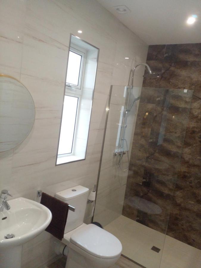 Coral Reef Apartments Сейнт Полс Бей Екстериор снимка