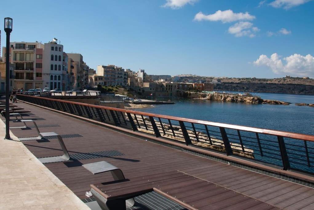 Coral Reef Apartments Сейнт Полс Бей Екстериор снимка