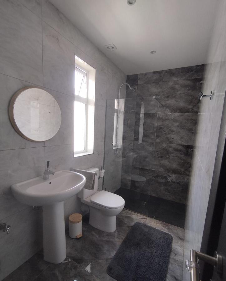 Coral Reef Apartments Сейнт Полс Бей Екстериор снимка