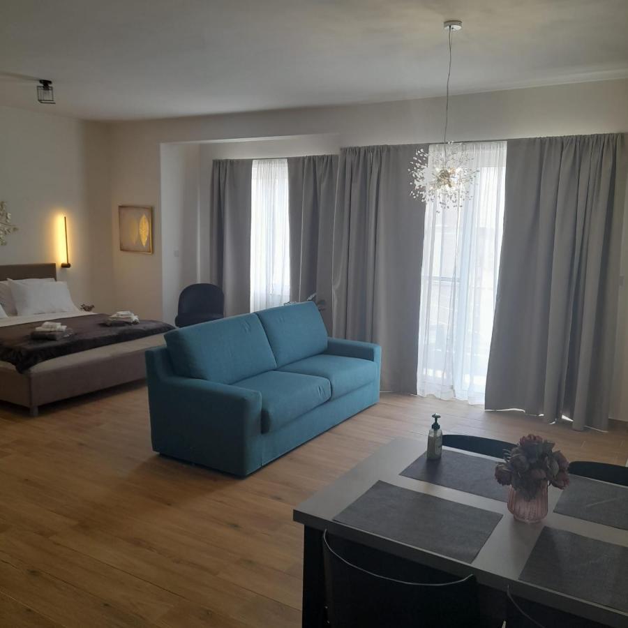 Coral Reef Apartments Сейнт Полс Бей Екстериор снимка